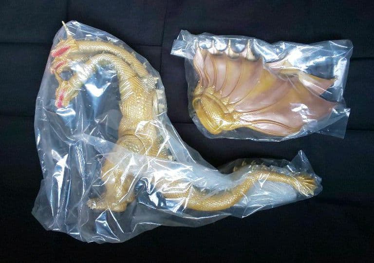 BANDAI『超ドラゴン怪獣 キングギドラ ビッグサイズソフビフィギュア』