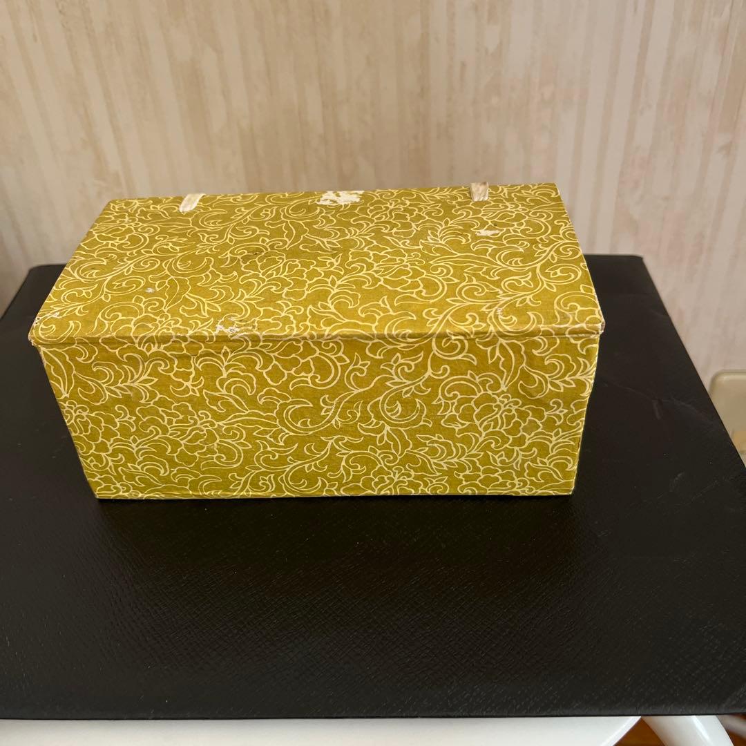 中国骨董　多層球象牙調のドラゴン彫刻花瓶