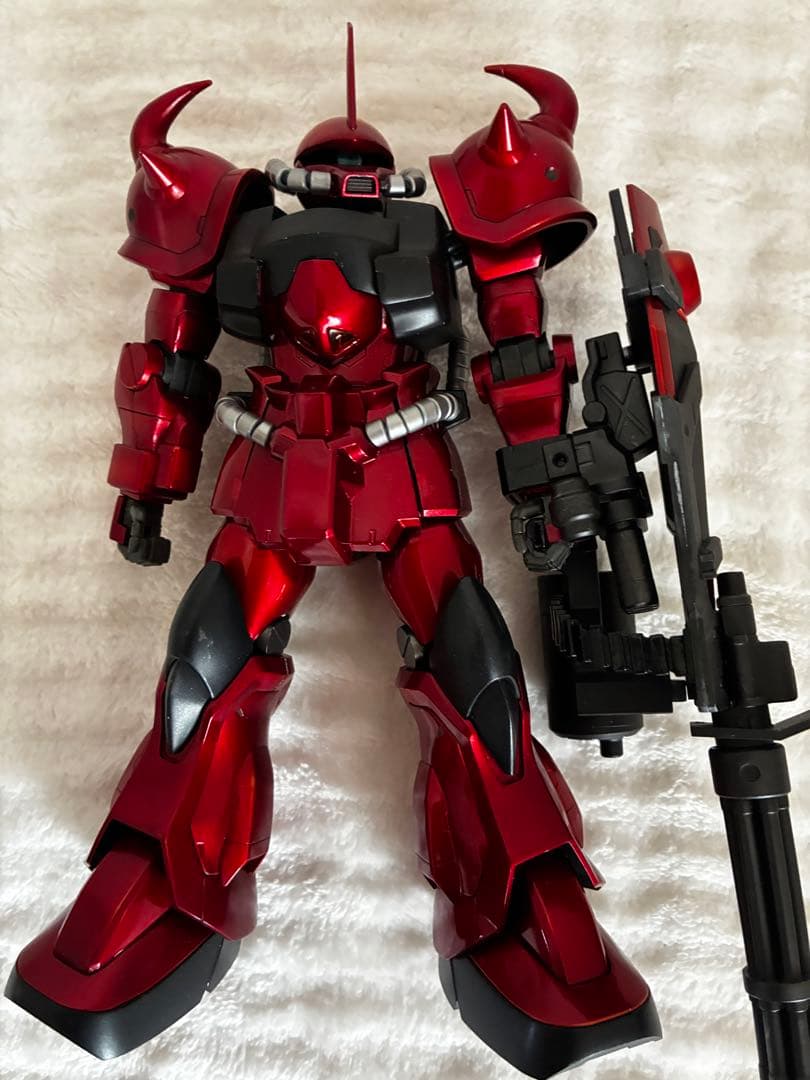 MG 1/100 グフ・カスタム 全塗装 完成品 メタリックレッド塗装済ガンプラ