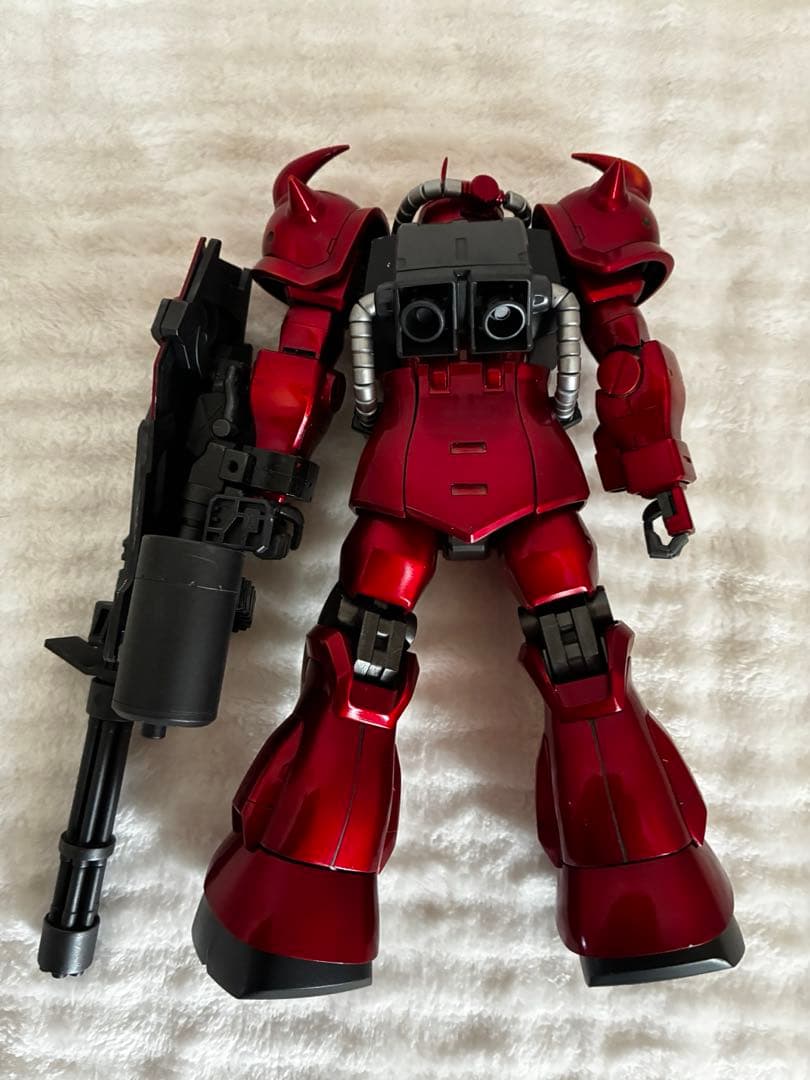 MG 1/100 グフ・カスタム 全塗装 完成品 メタリックレッド塗装済ガンプラ
