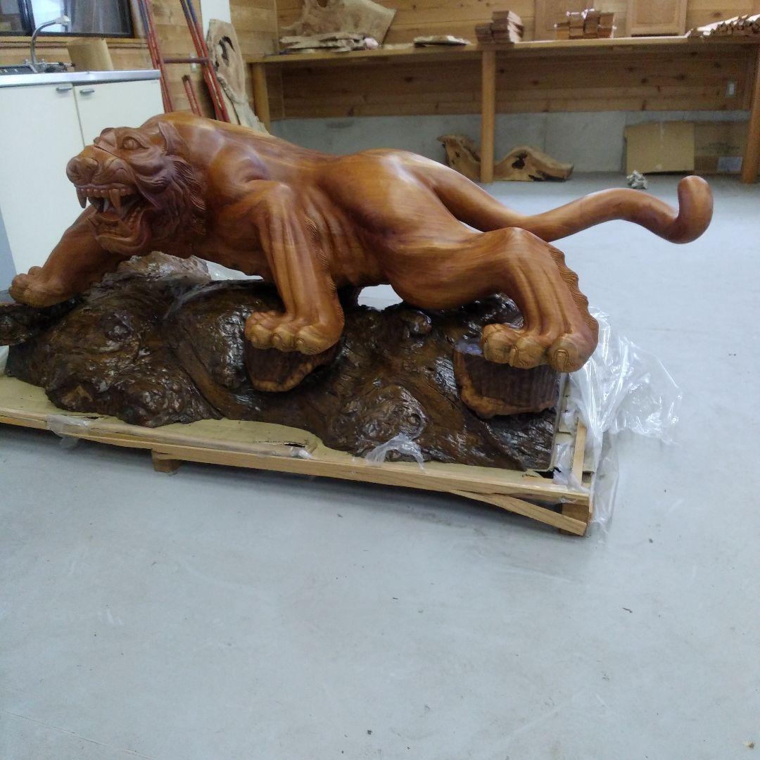 欅の虎　彫刻