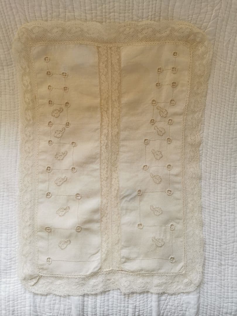 アンティークフランス 葉のアップリケ刺繍ランナー ノルマンディーレース ランナー