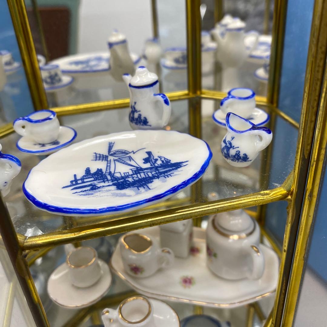 ミニュチュア　食器　食器棚セット台湾製