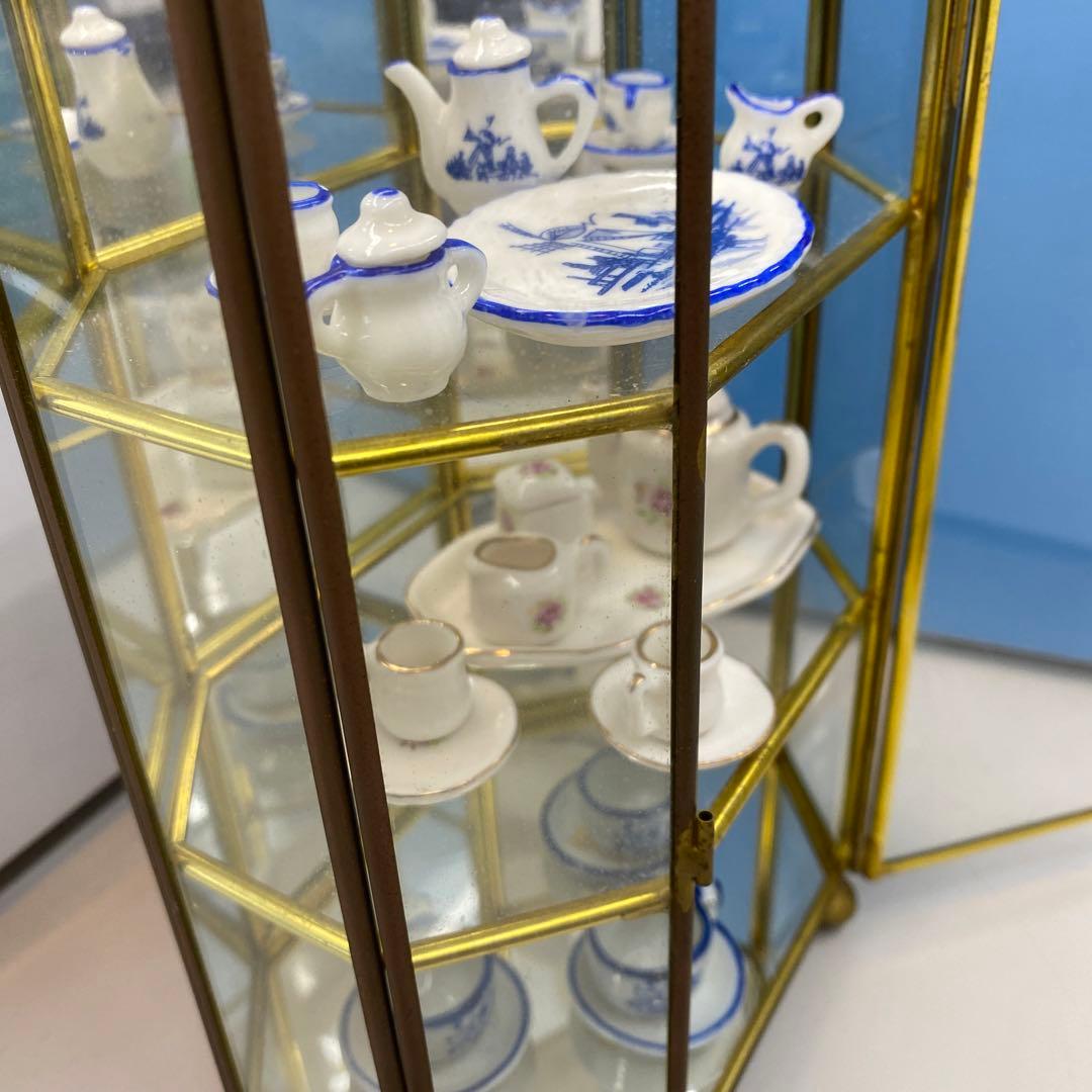 ミニュチュア　食器　食器棚セット台湾製