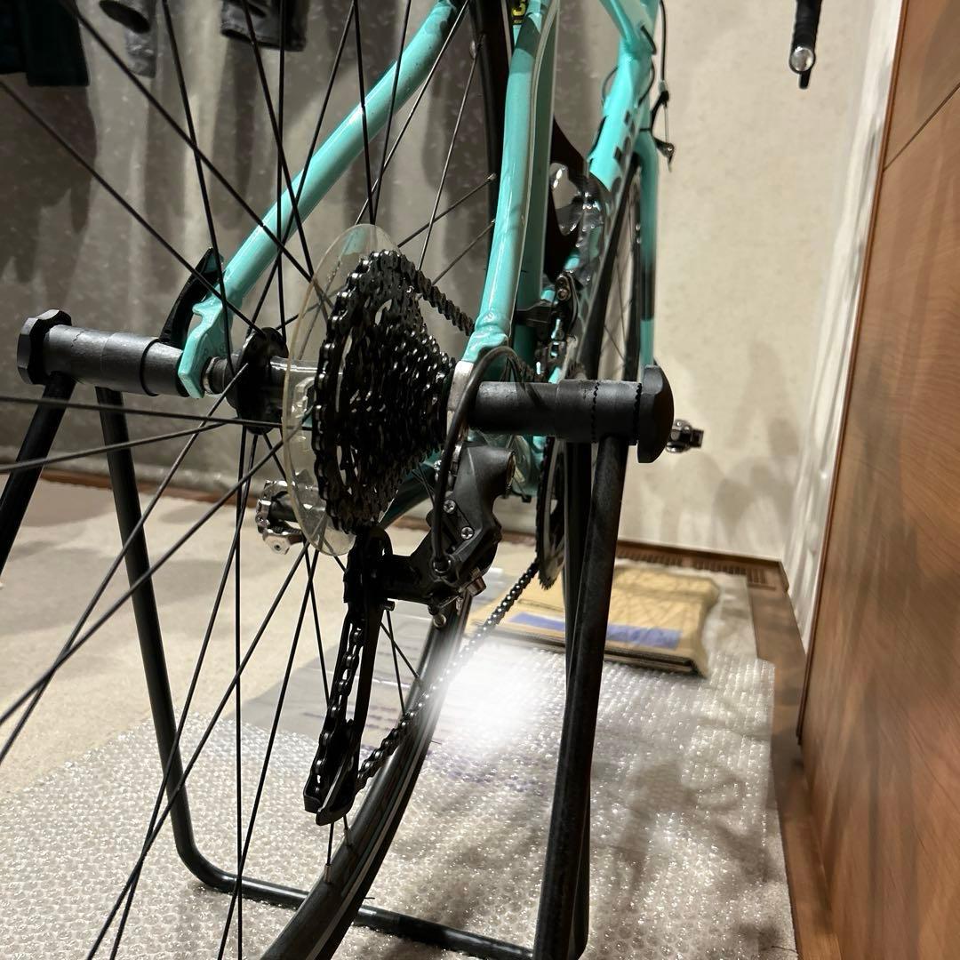Bianchiロードバイク VIA NIRONE 7SORAモデル