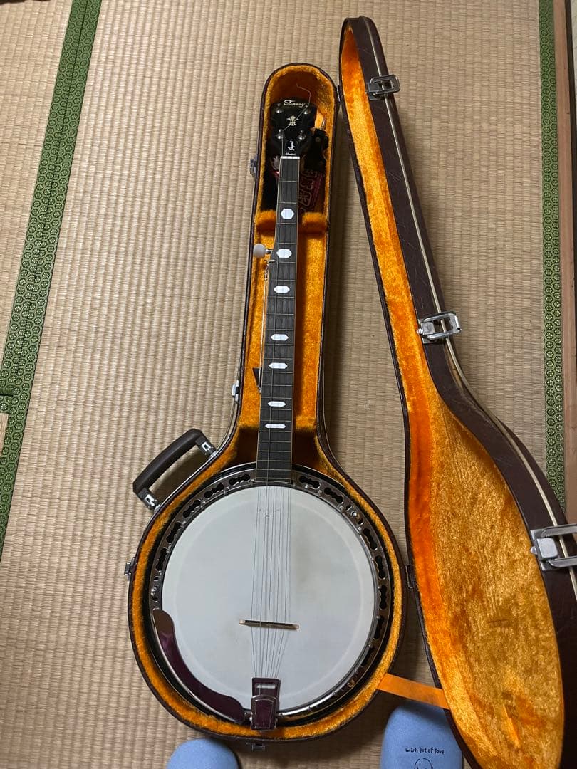 Tenesyバンジョー／五弦カポ・ストラップ付き