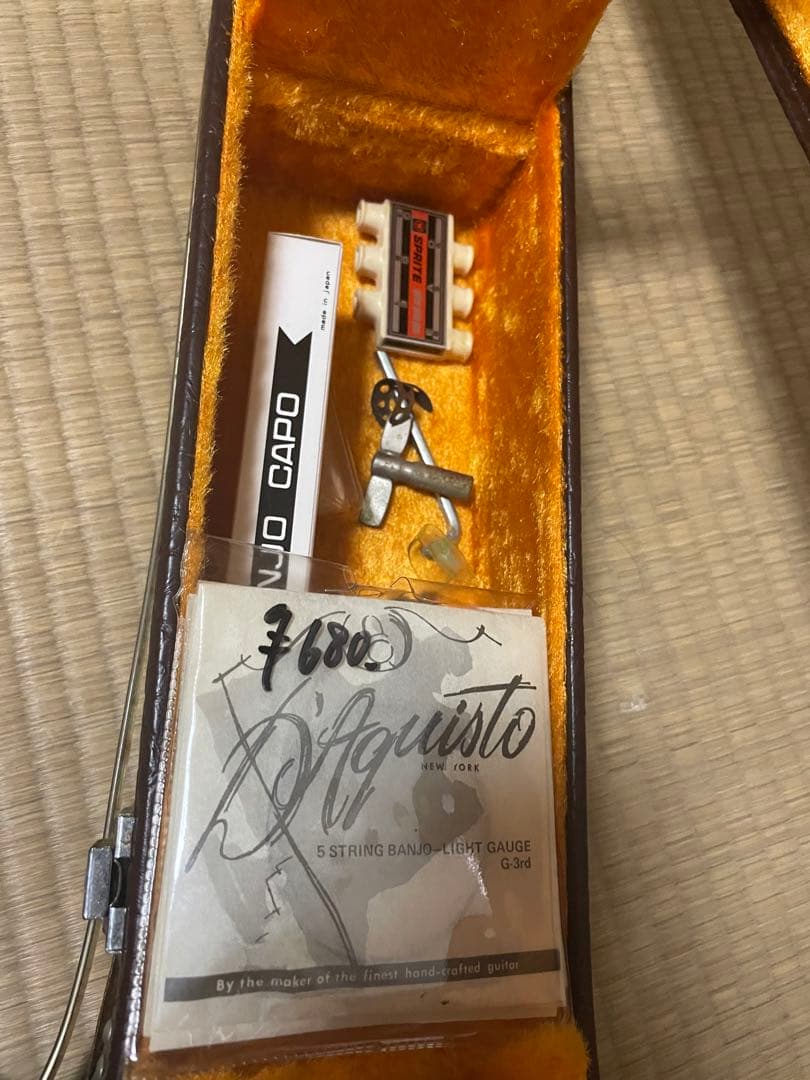 Tenesyバンジョー／五弦カポ・ストラップ付き