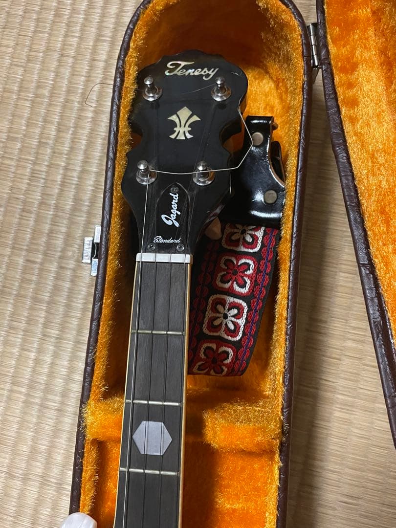 Tenesyバンジョー／五弦カポ・ストラップ付き