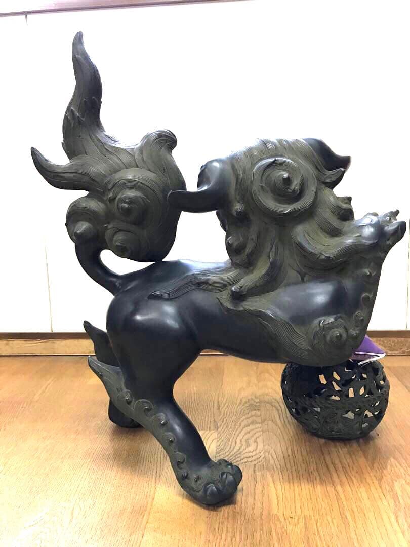 銅製：猛獅子置物