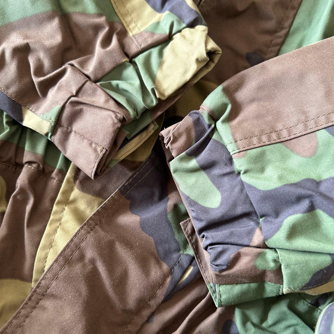 美品　THE NORTH FACE カモフラージュ スノーウェア　100