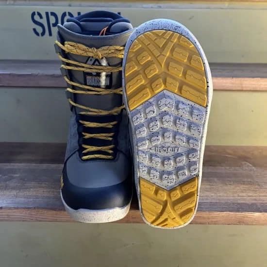 THIRTYTWO 2026 【LASHED BRADSHAW】27.0cm