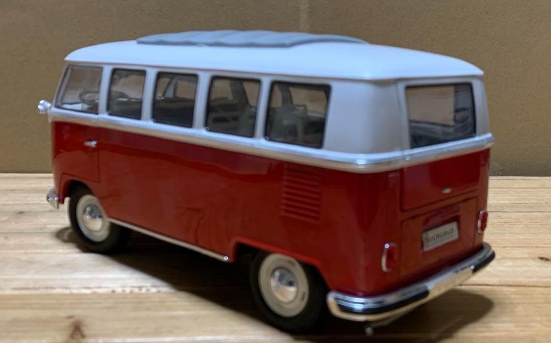 ミニカー　1/18 VW　フォルクスワーゲン　タイプⅡ　マイクロバス　1962