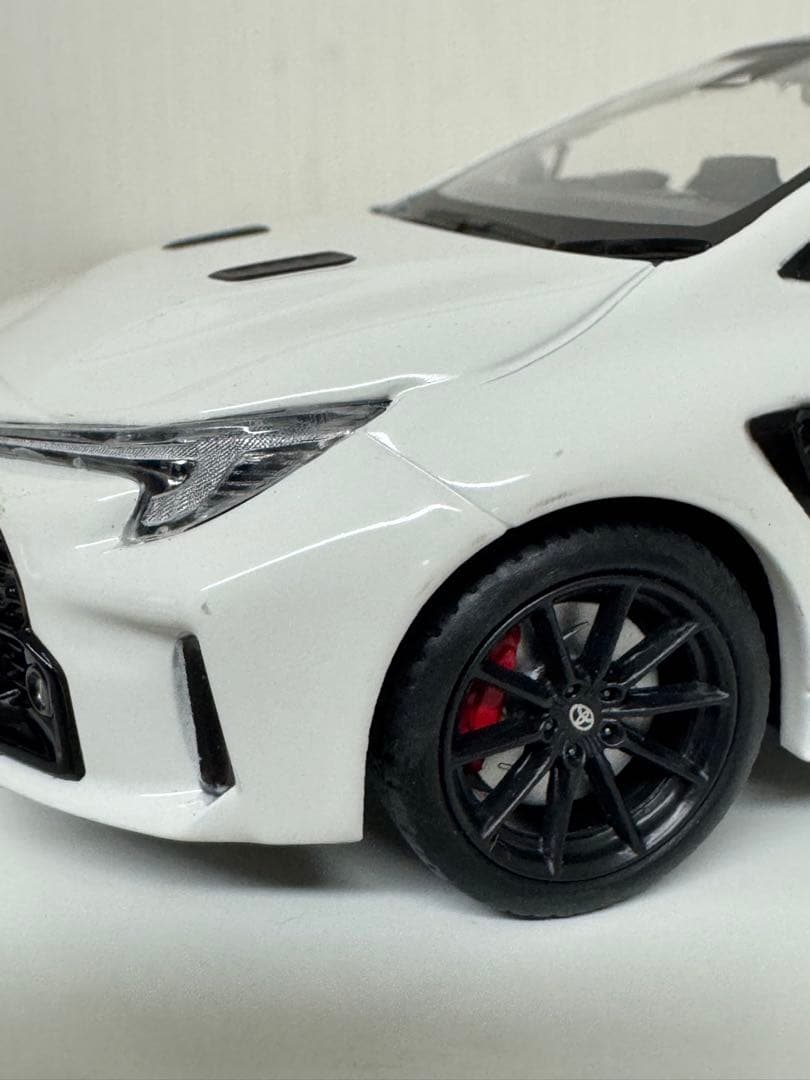 GR COROLLA GRカローラ　カラーサンプル　スーパーホワイトⅡ