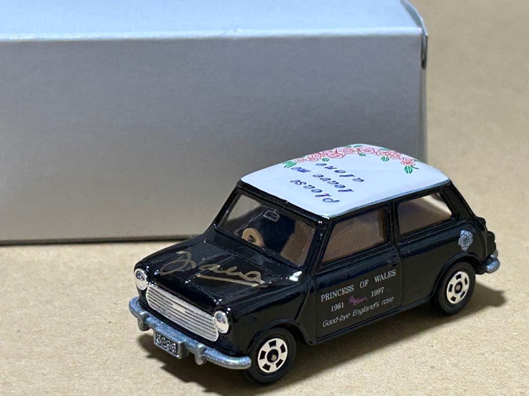 日本製 トミカ 感動倶楽部 ミニクーパー ダイアナ