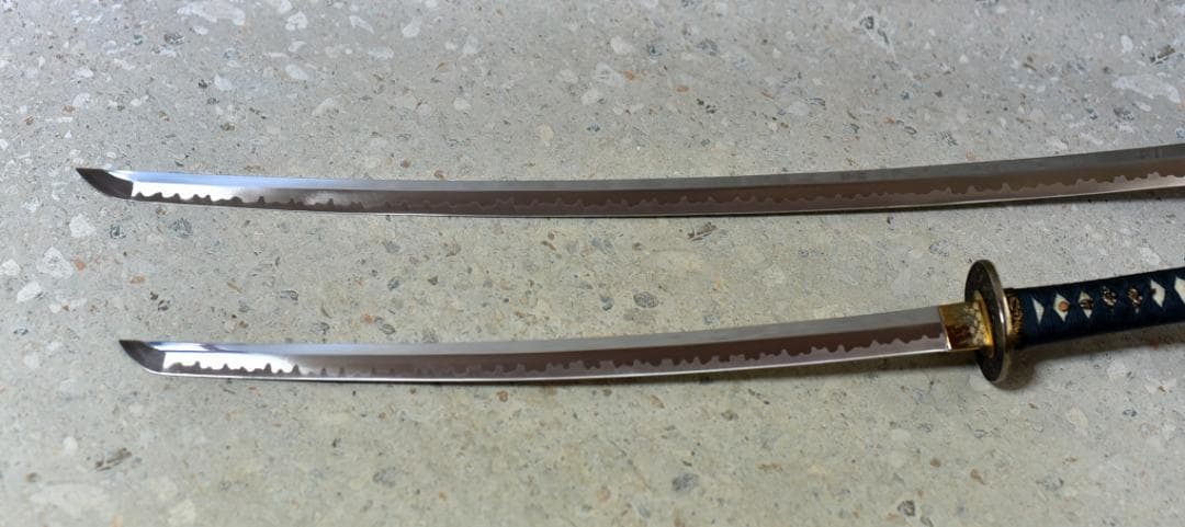 模造刀二振り、日本刀、侍　鬼滅の刃　玩具