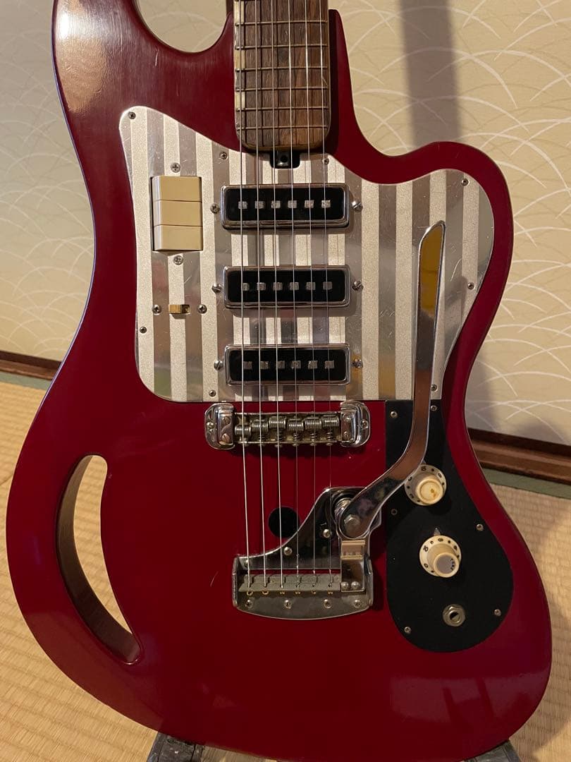 テスコ TG-64 レッド エレキギター 3ピックアップ
