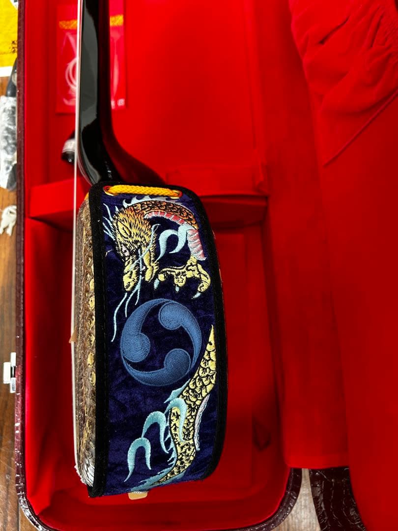 三線本体 沖縄 蛇皮 宮古木工芸 与儀栄功 氏　ハードケース他付属品付き