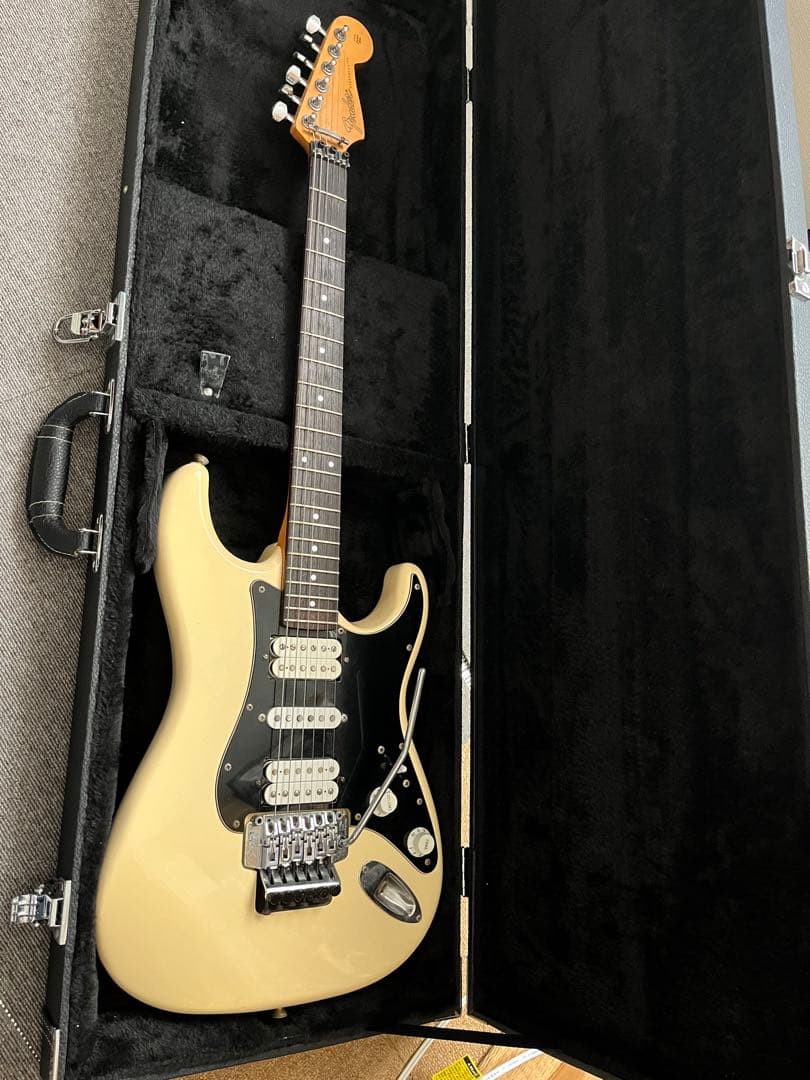 fender ハムバッカー トレモロユニット ハードケース付き