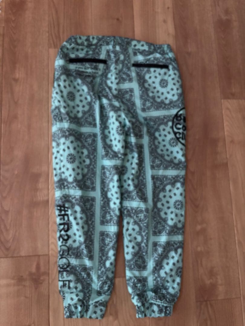 エフアールツーゴルフ　沖縄限定ペーズリーパディッドパンツ　XL