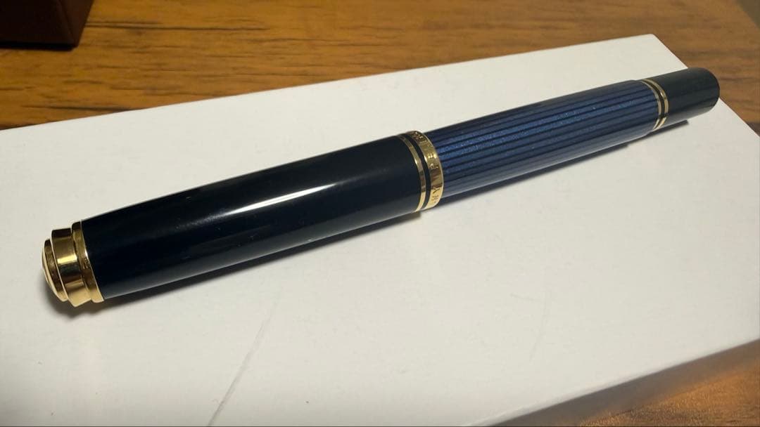 Pelikan スーべレーンM800現行品(青縞 F字幅) 18金ペン先