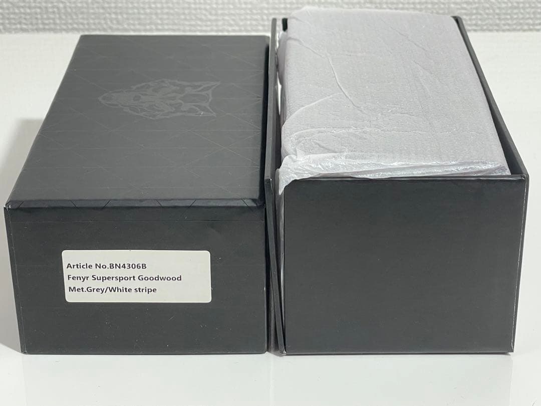 Buonarte 1/43 フェニア Fenyrスーパースポーツ