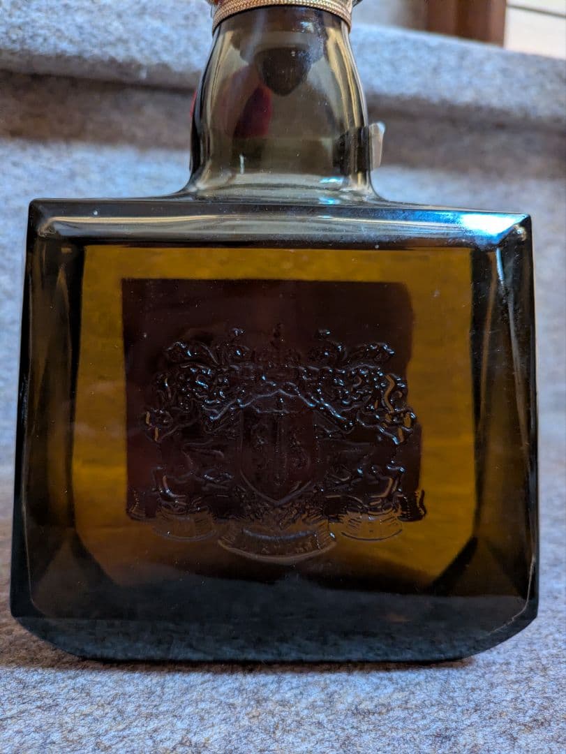 古酒サントリーウイスキーローヤル:クイーンサイズ、向獅子720ml、12年スリム