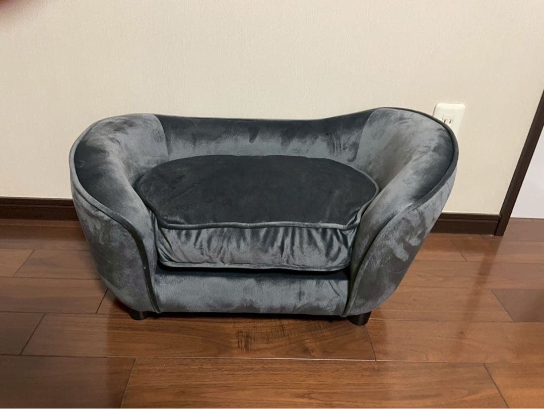 小型ペット用グレーソファ型ベッド
