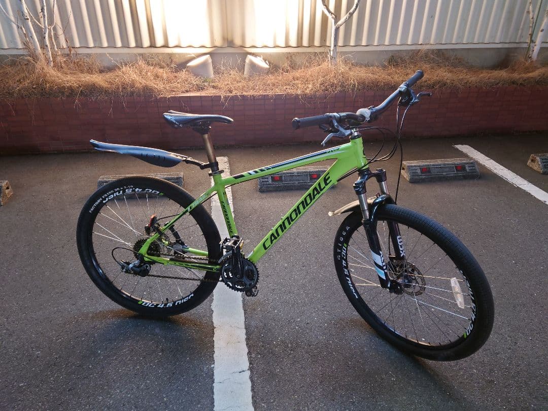 (引取り又はお届けご相談)キャノンデール トレイル5 26インチ