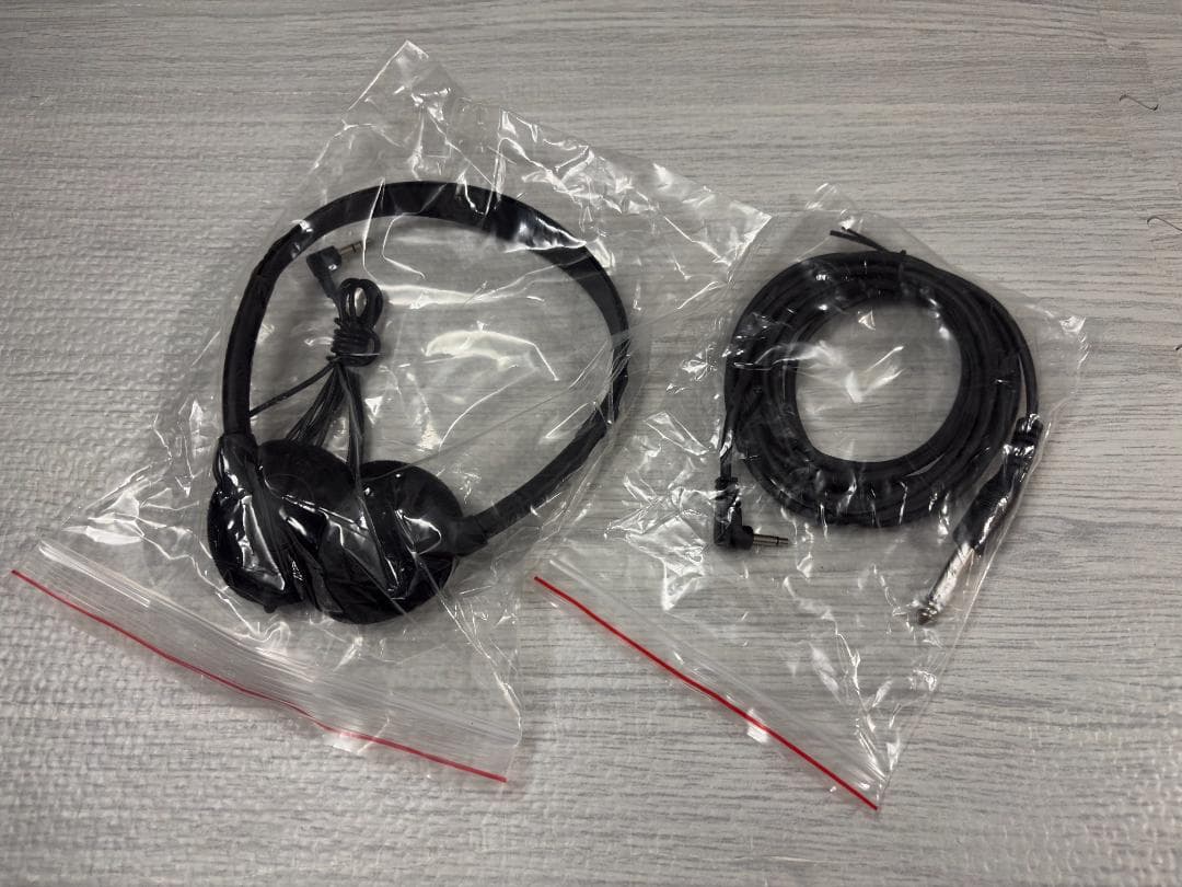 エレクトリックバイオリン 4/4サイズ ブラウン　PLAYTECH