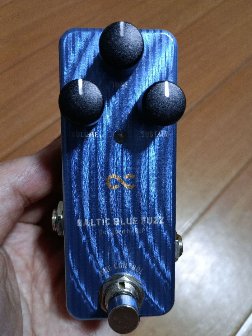 ギター ONE CONTROL BALTIC BLUE FUZZ