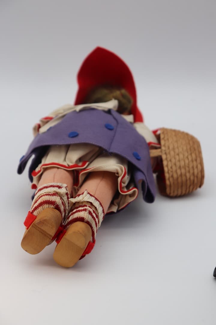 LENCI DOLL アンティークのレンチ・ドール 赤い頭巾の人形 31cm