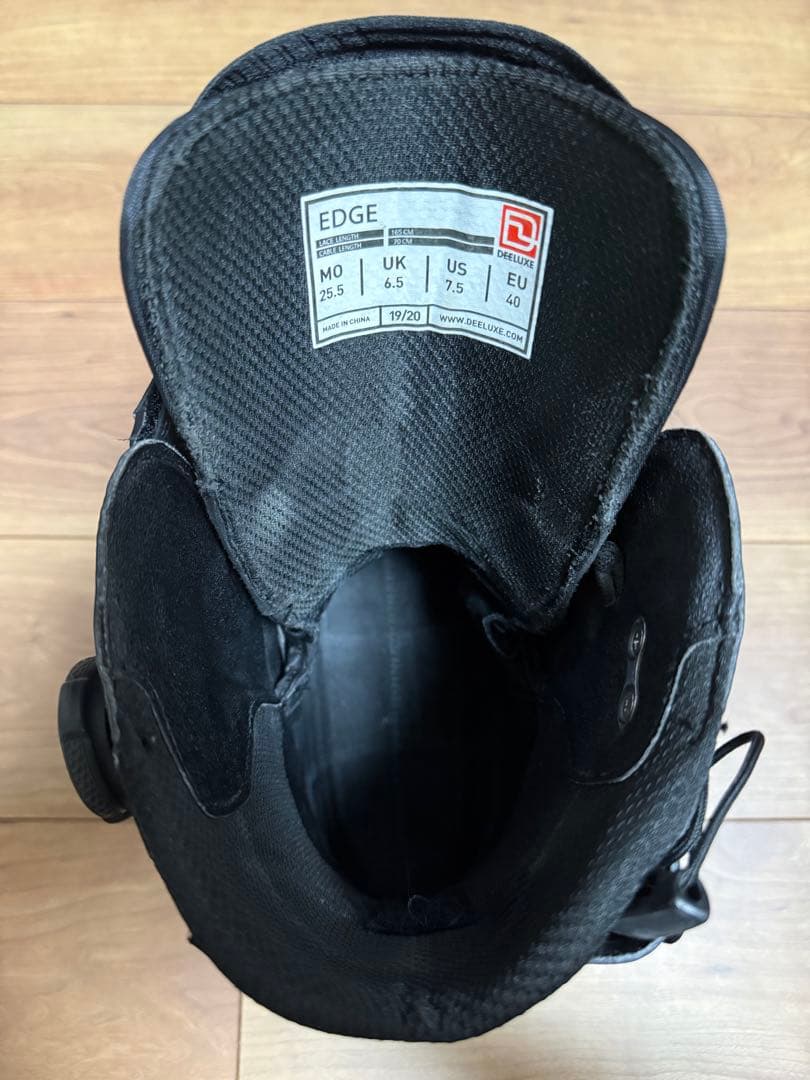 DEELUXE EDGE 19/20 25.5cm ゴールド／ブラック