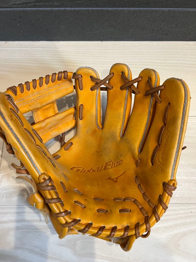 Mizuno Global Elite オレンジグローブ 右投げ用
