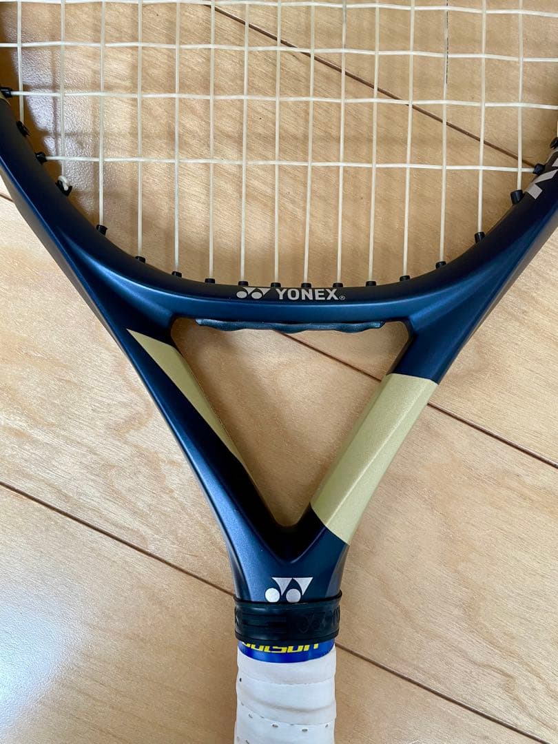 超美品♪ヨネックス アストレル 115 。ガット新同オーバーグリップ新、ケース付