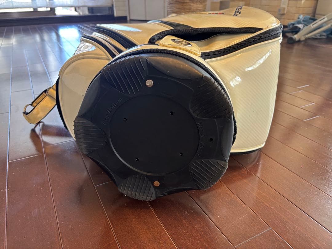 ポルシェ ゴルフバッグ ホワイトゴールド