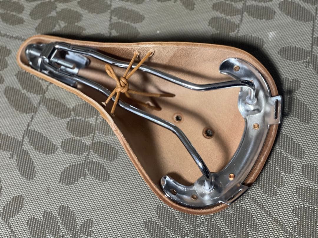 新品未使用★WALGUN レザーサドル BROOKS B17 MATEに最適♪