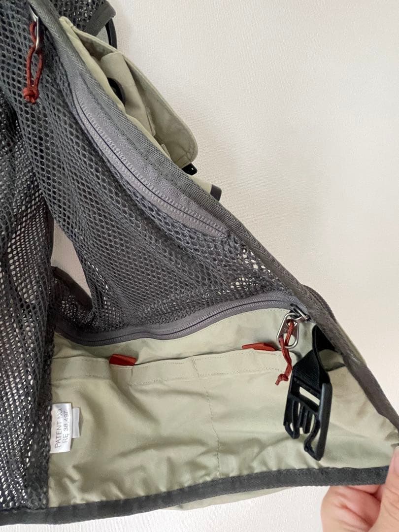 SIMMS フィッシングベスト カーキ