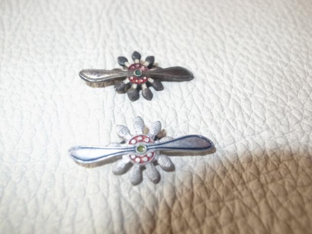 美品 昭和初期◆『帝国飛行協会正会員』アルミ製プレートと帝国飛行協会バッチ2個