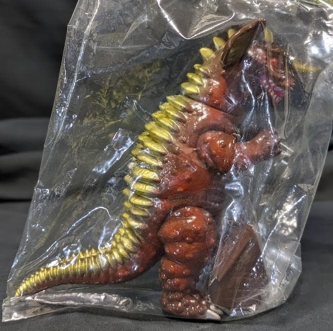 バラゴン＋山小屋（マーミット）ビニパラベビー未開封ソフビフィギュア