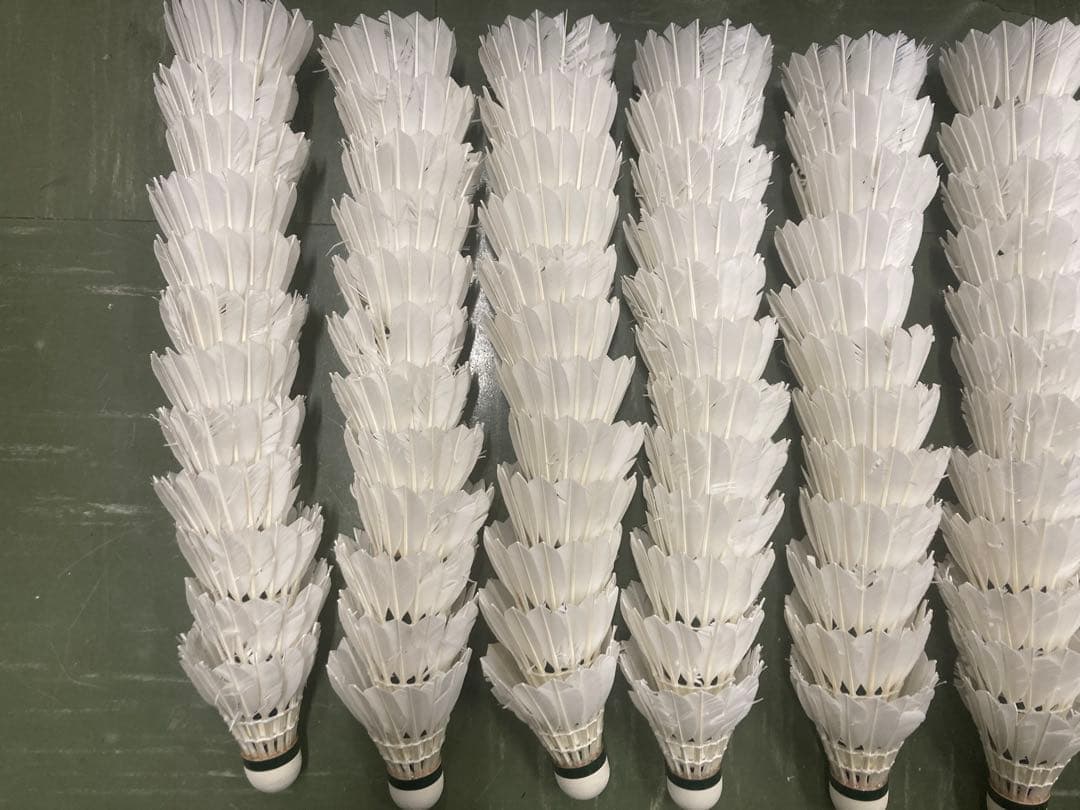 【美品】ニューオフィシャル　リペア済み　基礎打ち・ノック用シャトル120個