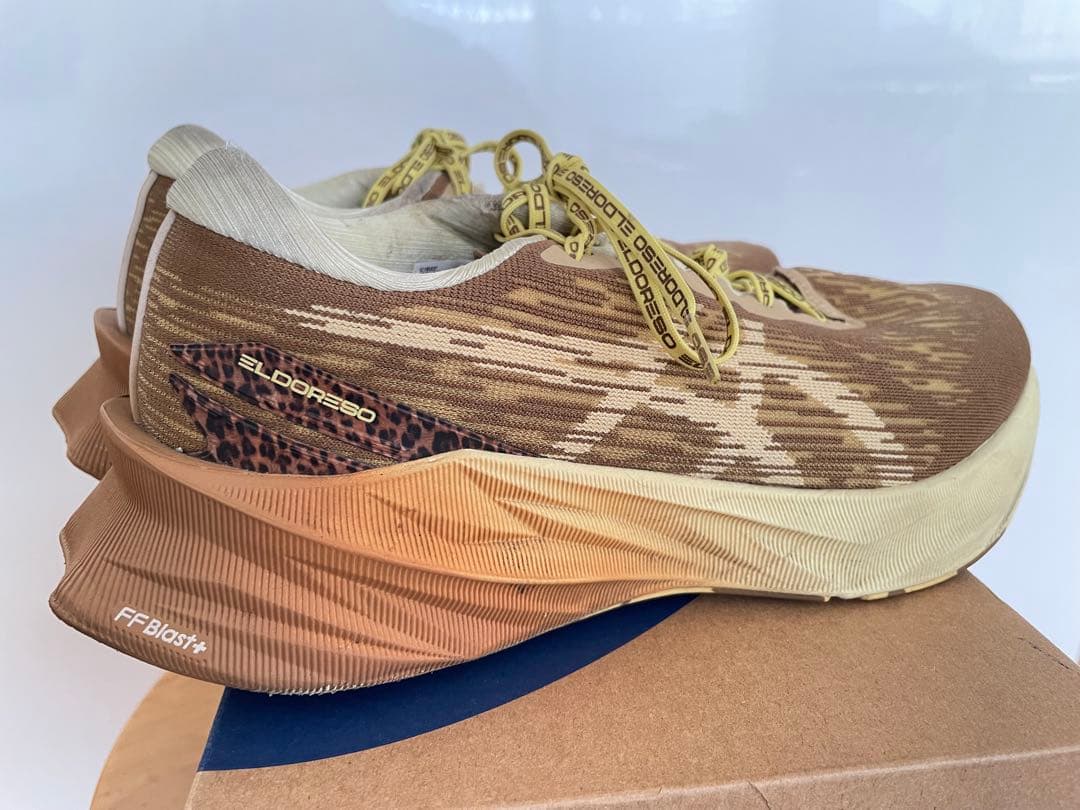 スパイク・シューズ Erdoreso x ASICS NOVABLAST 3 25.5cm