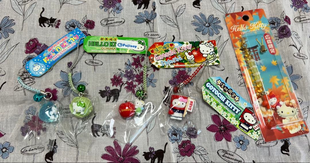 ハローキティ　ストラップ、キーホルダーセット
