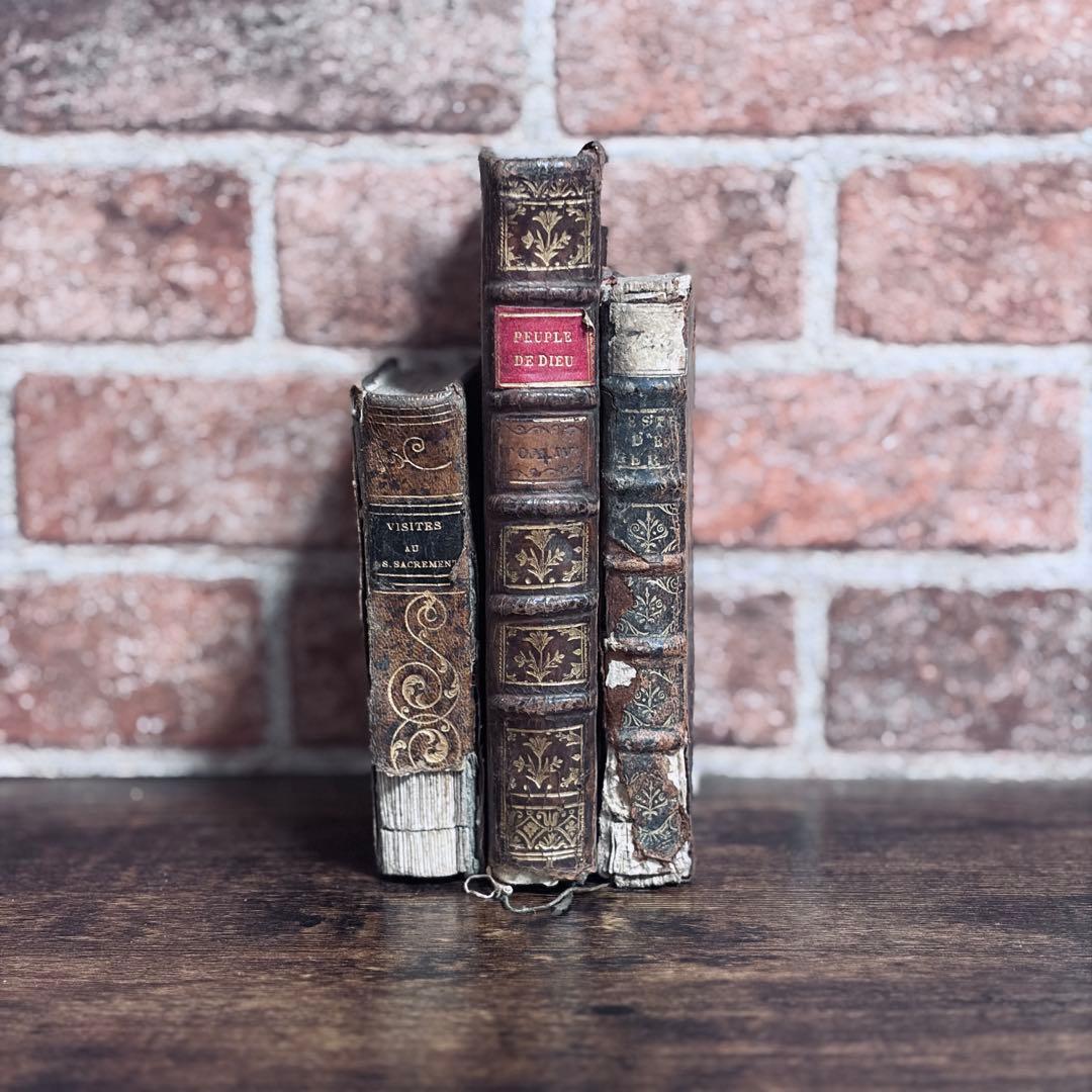 革装丁の洋書【3set】古書　アンティーク　ヴィンテージ　インテリア