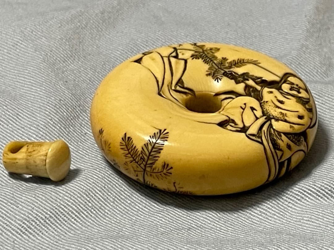 饅頭　根付　時代あり　おかめ