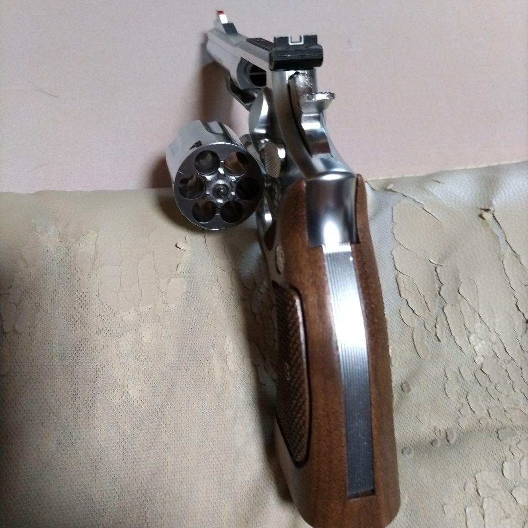 タナカワ−クスのM66コンバットマグナム４インチバージョン3ステンレスモデルガン