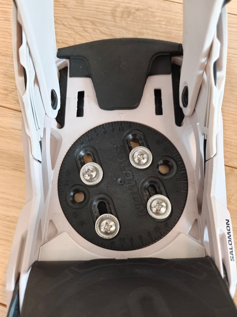 SALOMON HOLOGRAM Мサイズ 23-24モデル