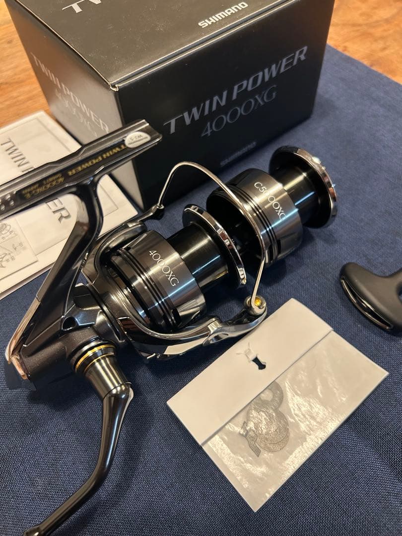 24 ツインパワー4000XG 替えスプール付き