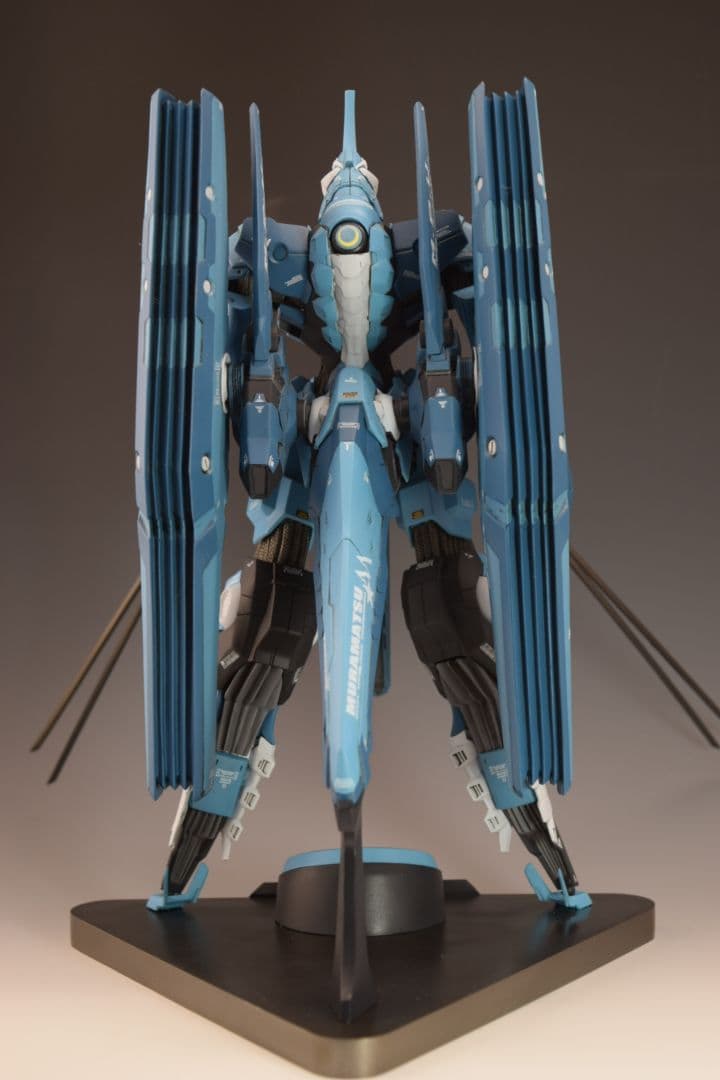 キューズQ 1/100 ヴァーダント 塗装済み完成品