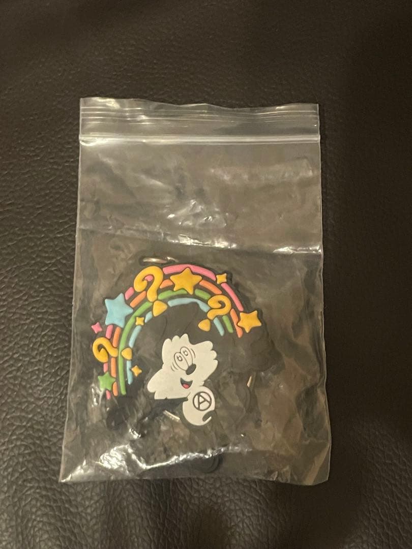 VERDY GUESS JEANS GIFT SHOP キーホルダー　ガルドン