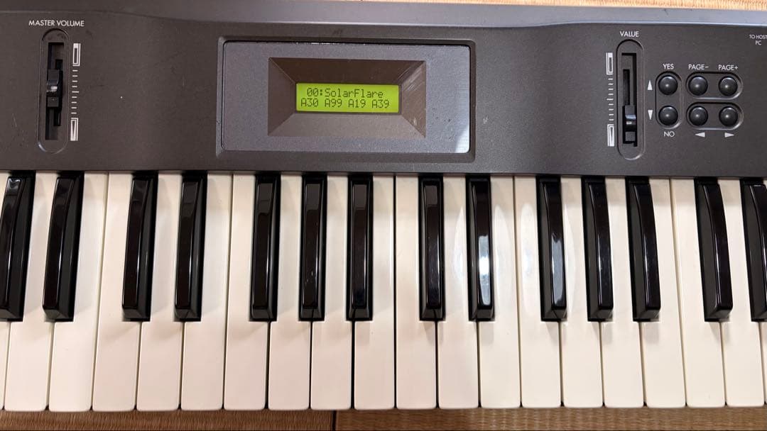 KORG X5D シンセサイザー